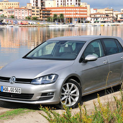 VolkswagenGolf_01