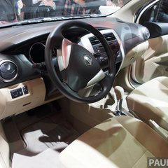 nissan-livina-12