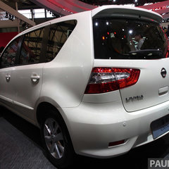 nissan-livina-4