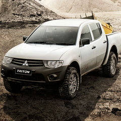 Mitsubishi_Triton_Heavy_Duty_2