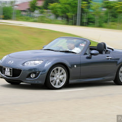 Mazda_MX-5_003