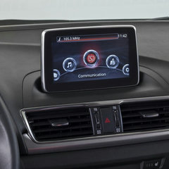 2014_Mazda3_Sedan_0006