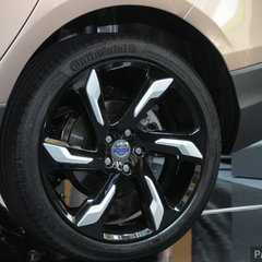 Volvo_V40_Malaysia_Live_040