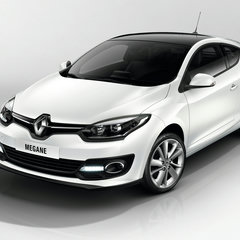 2013-renault-megane-06