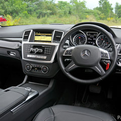 Mercedes-Benz_ML_350_ 054
