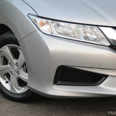 2014_Honda_City_ 002