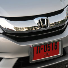 2014_Honda_City_ 003