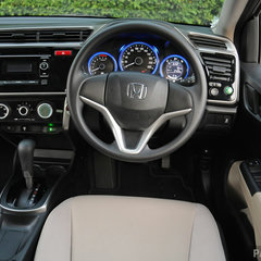 2014_Honda_City_ 010