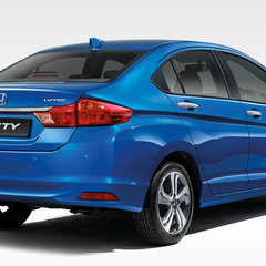 2014_Honda_City_Malaysia_003