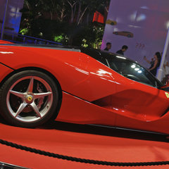 LaFerrari-1