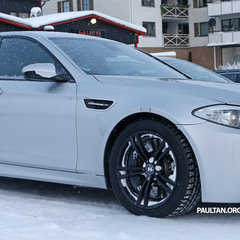 BMW M5 AWD 1