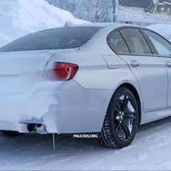 BMW M5 AWD 4