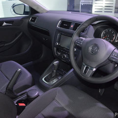volkswagen-jetta-limited-edition-sport 15