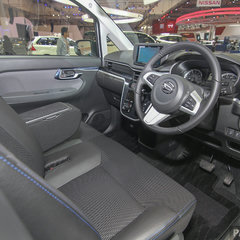 GIIAS Daihatsu Move Custom 1