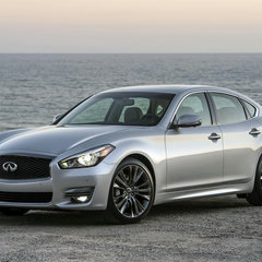 Infiniti Q70 Premium Select Edition 1