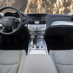 Infiniti Q70 Premium Select Edition 3