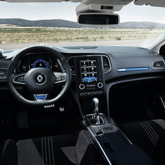2016-renault-megane-iv-gt-20