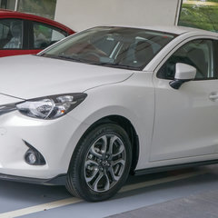 Mazda 2 Sedan Bodykit 1