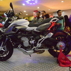2016 MV Agusta Stradale 800MV Agusta-2