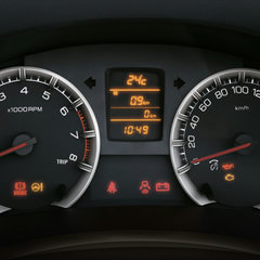 2016-suzuki-ertiga-in-thailand- 011