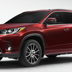 2017-Toyota-Highlander-Front