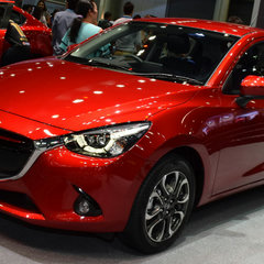 Mazda_2_LED_Thailand-2