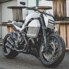 Moto Corsa Ducati Diavel – 8