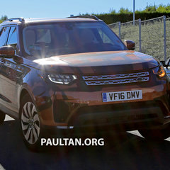 Bear Grylls tests new Land Rover Discovery’s Intelligent Seat Fold technology, from the air