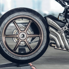 rough-craft-x-mv-agusta-ballistic-trident-6