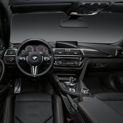 P90244958_highRes