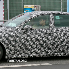 Toyota-Crown-spied-7