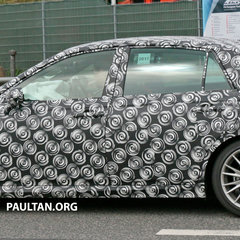 Toyota-Crown-spied-8