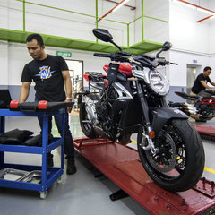 MV-Agusta-Showroom_LowRes-12 BM