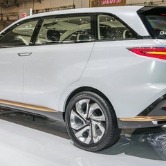 Daihatsu_DN_Multisix-2