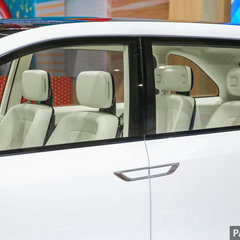 Daihatsu_DN_Multisix-8