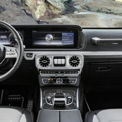 2019 Mercedes G-Class Interior-01