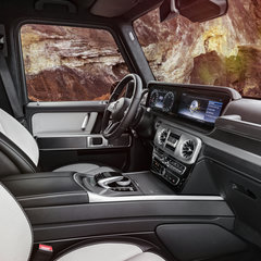 Mercedes G Class Interior-03