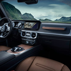 Mercedes G Class Interior-07