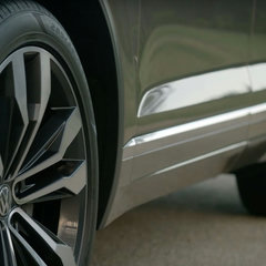 VW-2018-Touareg-teaser-2