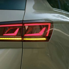 VW-2018-Touareg-teaser-6