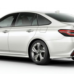 2018-S220-Toyota-Crown-2-850x387_BM