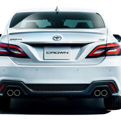 2018-S220-Toyota-Crown-6-850x517_BM