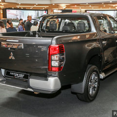 Mitsubishi_Triton_VGT_Premium_MT-2