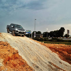 Descending track to test the Hill Descent Control on the new Triton