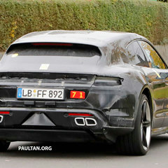 Porsche-Taycan-Sport-Turismo-12