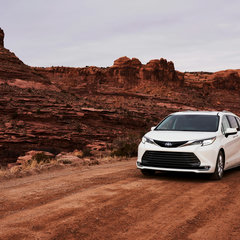 2021 Toyota Sienna Limited 3