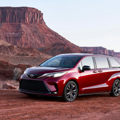 2021 Toyota Sienna XSE 1