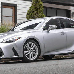 2021-Lexus-IS-300h-1-BM