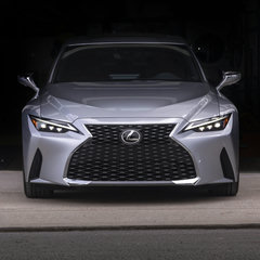 2021-Lexus-IS-300h-4-BM