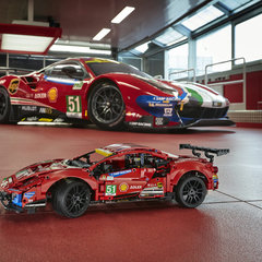 Lego Technic Ferrari 488 GTE AF Corse 12